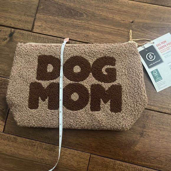 DOG MOM NWT Brown Sherpa Pouch - Picture 4 of 6
